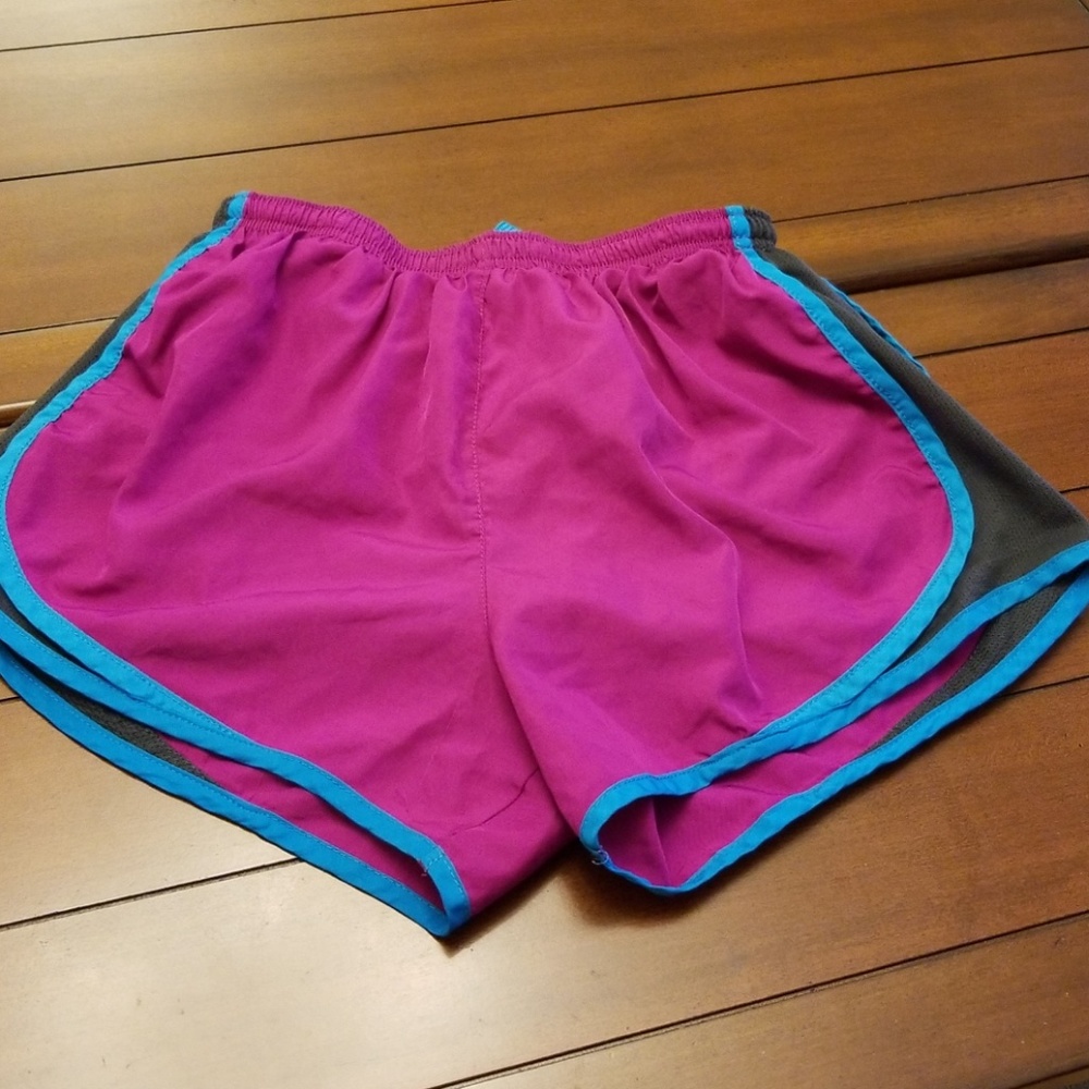RUNNING ๐ SHORTS - Picture 1 of 8